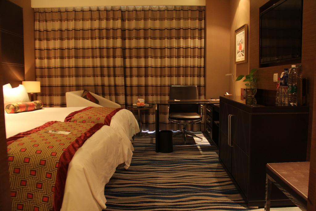 Brigh Radiance Hotel Yantai Exteriör bild